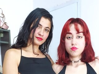 BelindaAndCrista's Webcam Preview
